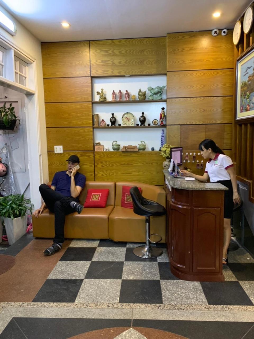 Hoang Trieu Hotel Hue Exterior photo